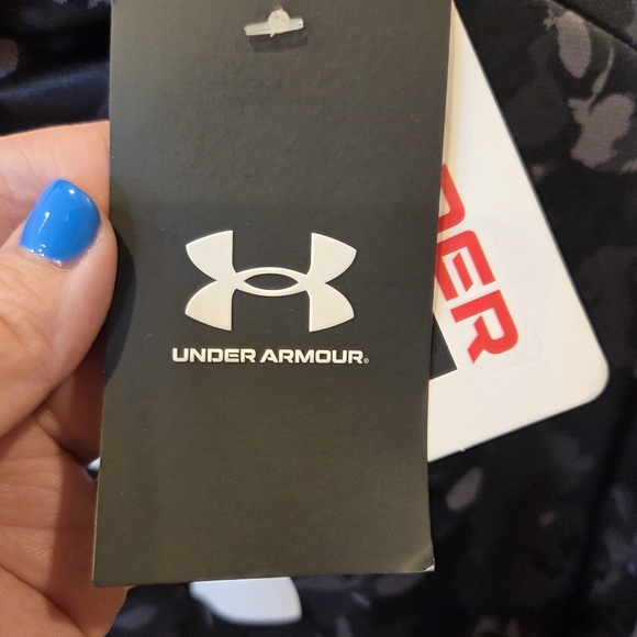 Under Armour Boys' Armour Fleece Camo Hoodie Youth XL Black Gray Activewear - Picture 2 of 7